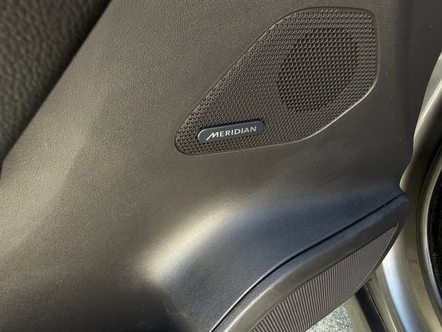 Used 2017 Jaguar F-PACE Prestige image 11