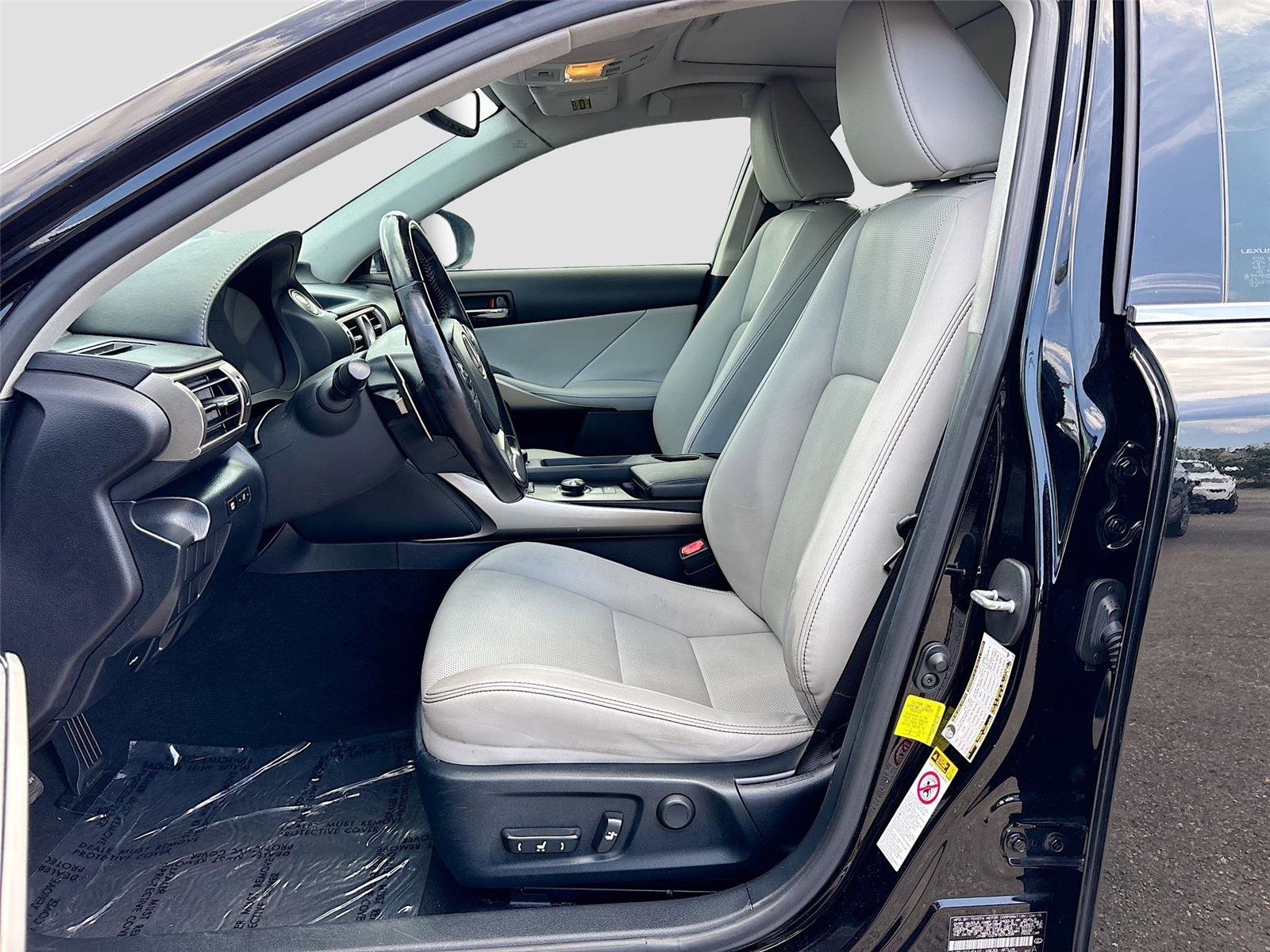 Used 2015 Lexus IS 250 RWD image 19