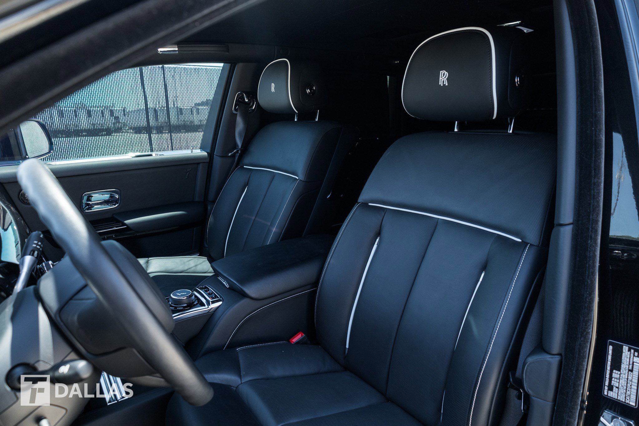 Used 2023 Rolls-Royce Phantom Extended Wheelbase RWD image 25