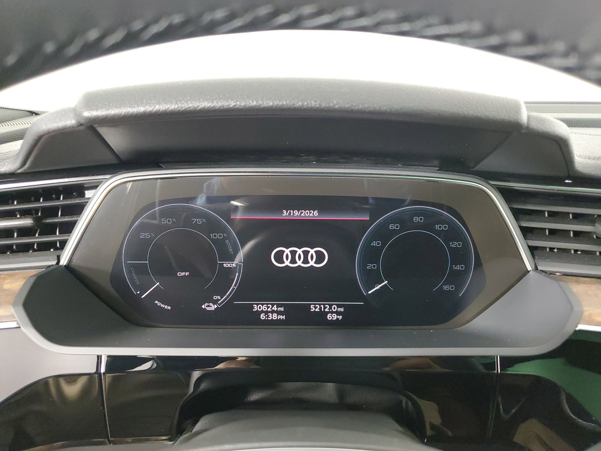 Used 2023 Audi e-tron Premium Plus w/ Premium Plus Package image 34