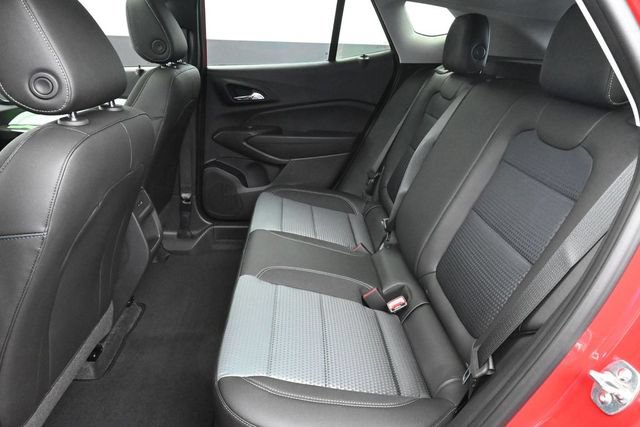 New 2026 Chevrolet Trax LT w/ Sunroof Package FWD image 22