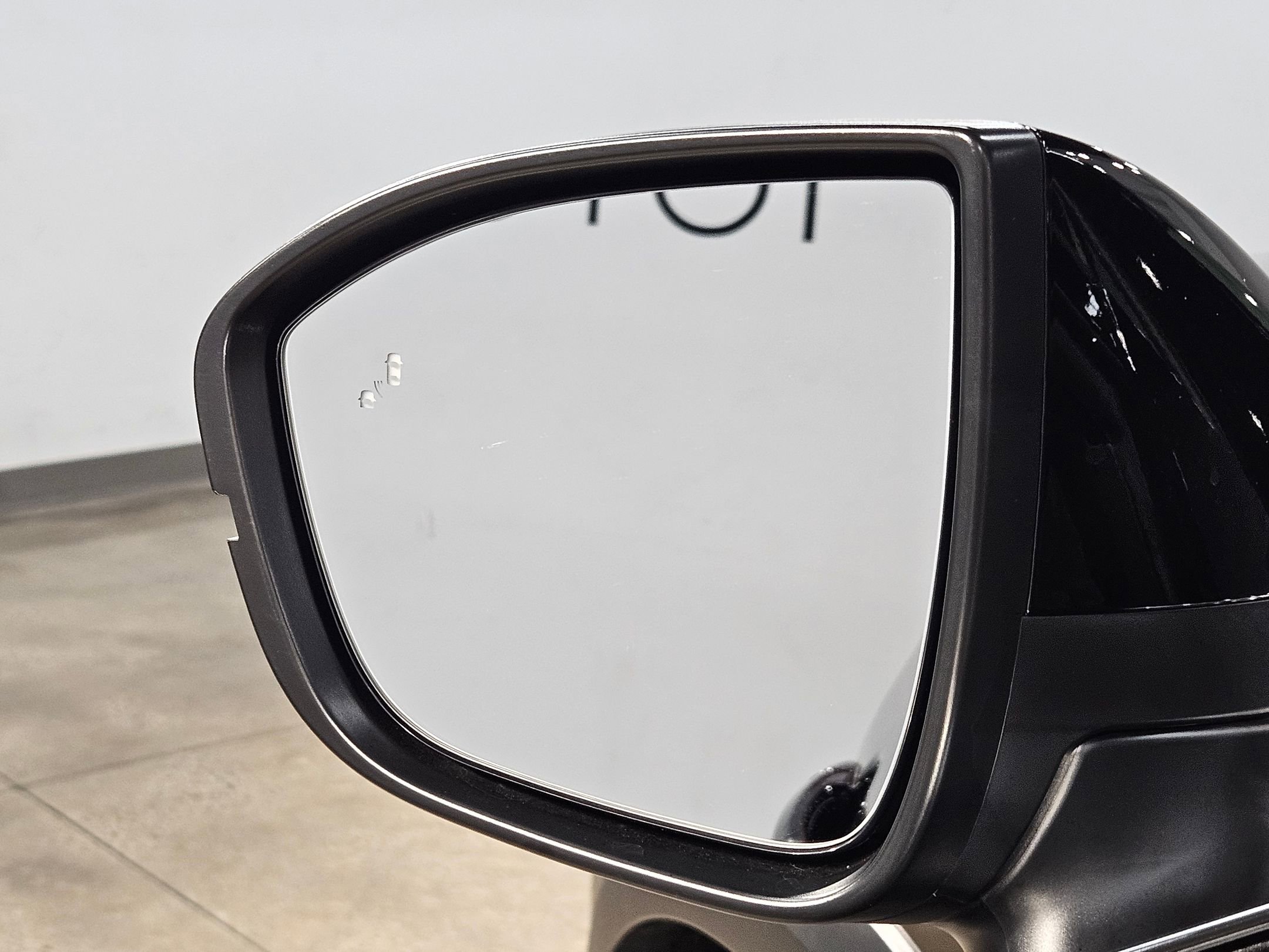 Used 2025 Nissan Pathfinder SL w/ Cargo Package image 22