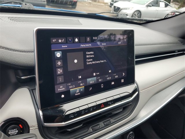 Used 2024 Jeep Compass Limited image 21