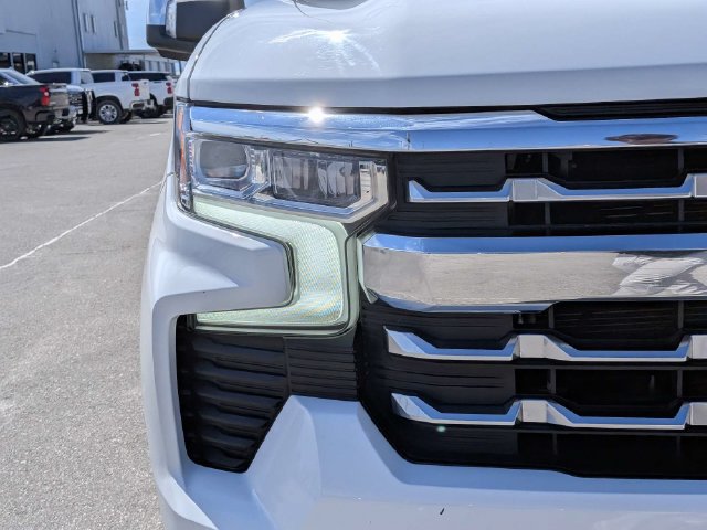 Used 2023 Chevrolet Silverado 1500 LTZ w/ Z71 Off-Road Package AWD/4WD image 9