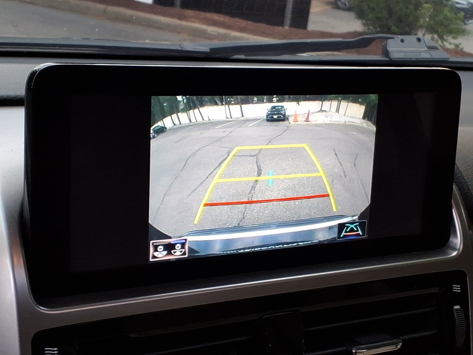 Certified 2022 Lexus GX 460 Premium w/ Premium Plus Package AWD/4WD image 18