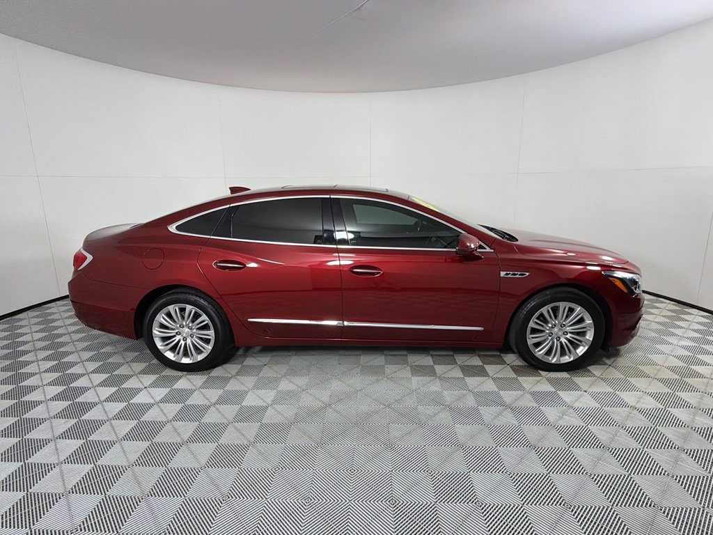 Used 2018 Buick LaCrosse Essence w/ Sun and Shade Package FWD image 4