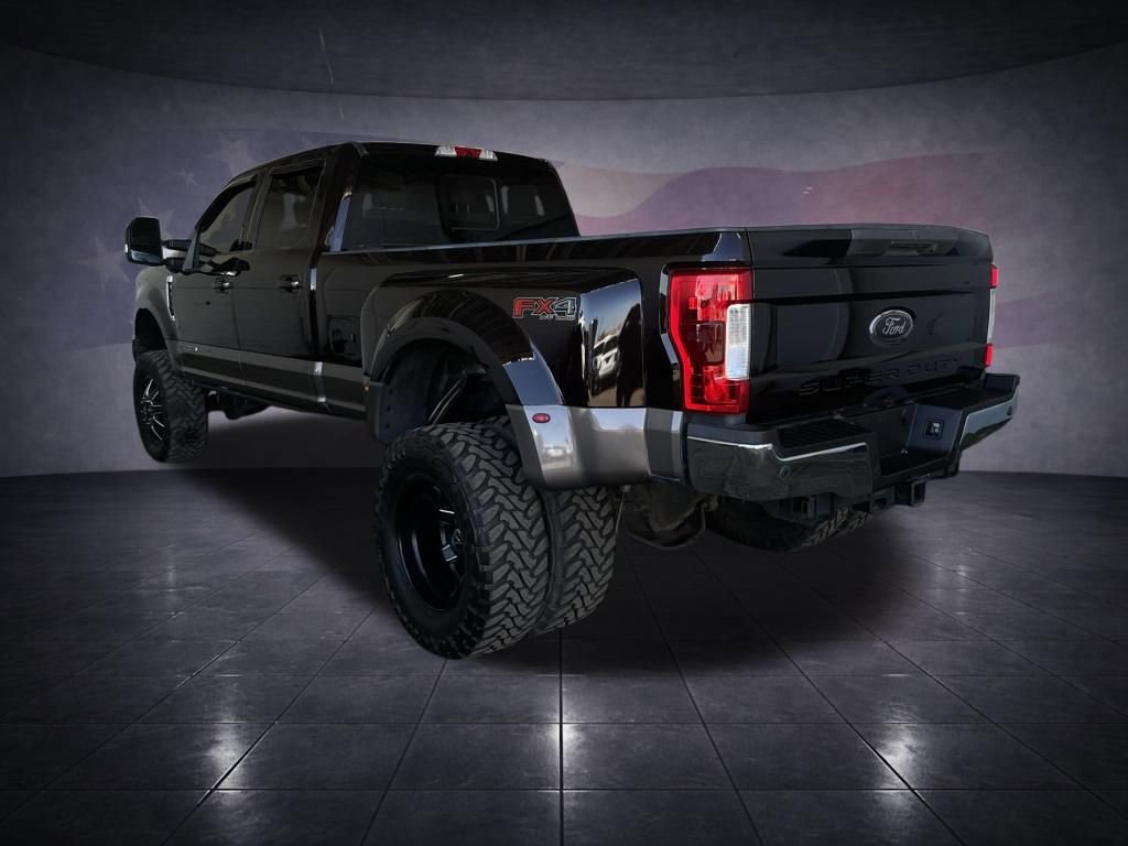 Used 2018 Ford F350 Lariat w/ Lariat Ultimate Package image 3
