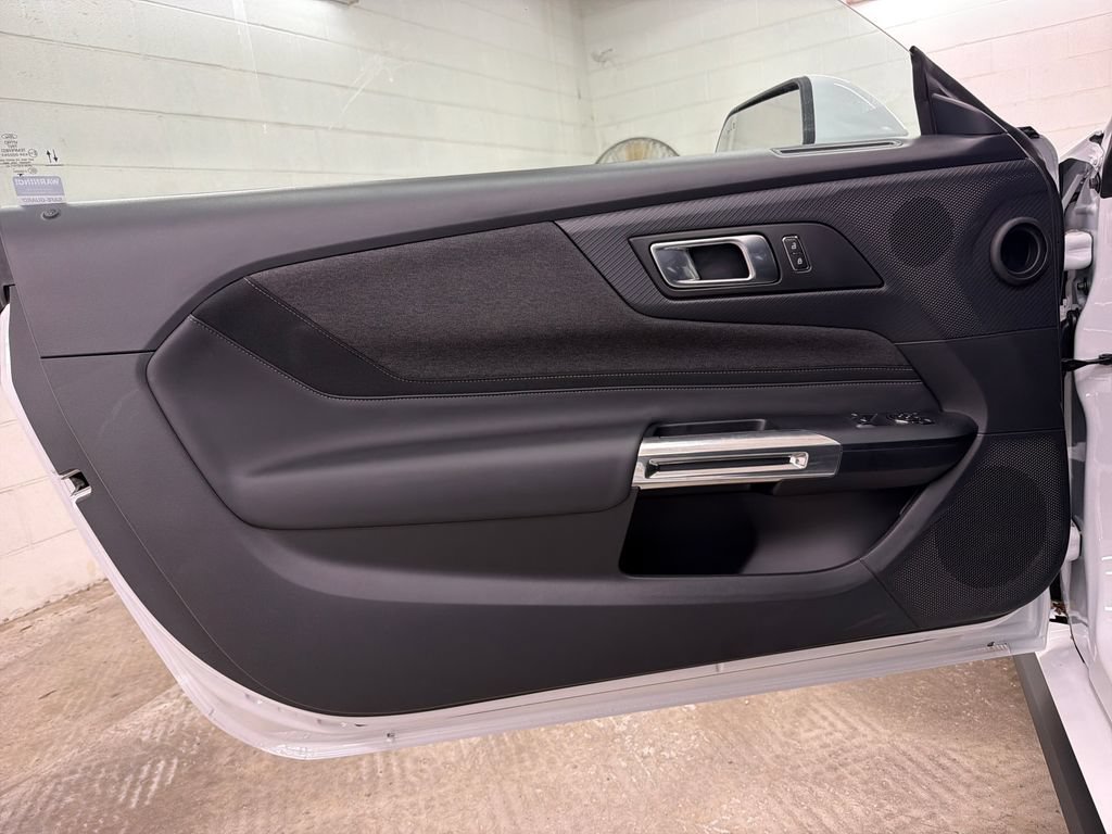 New 2026 Ford Mustang GT w/ GT Performance Package RWD image 15