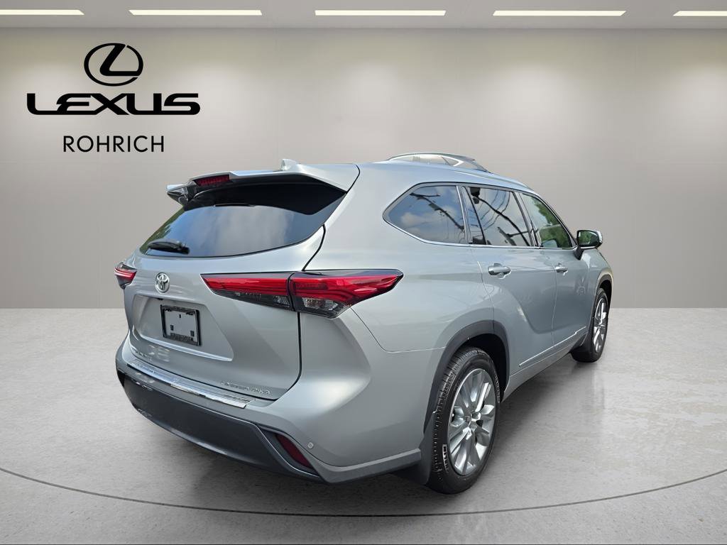 Used 2020 Toyota Highlander Limited image 4