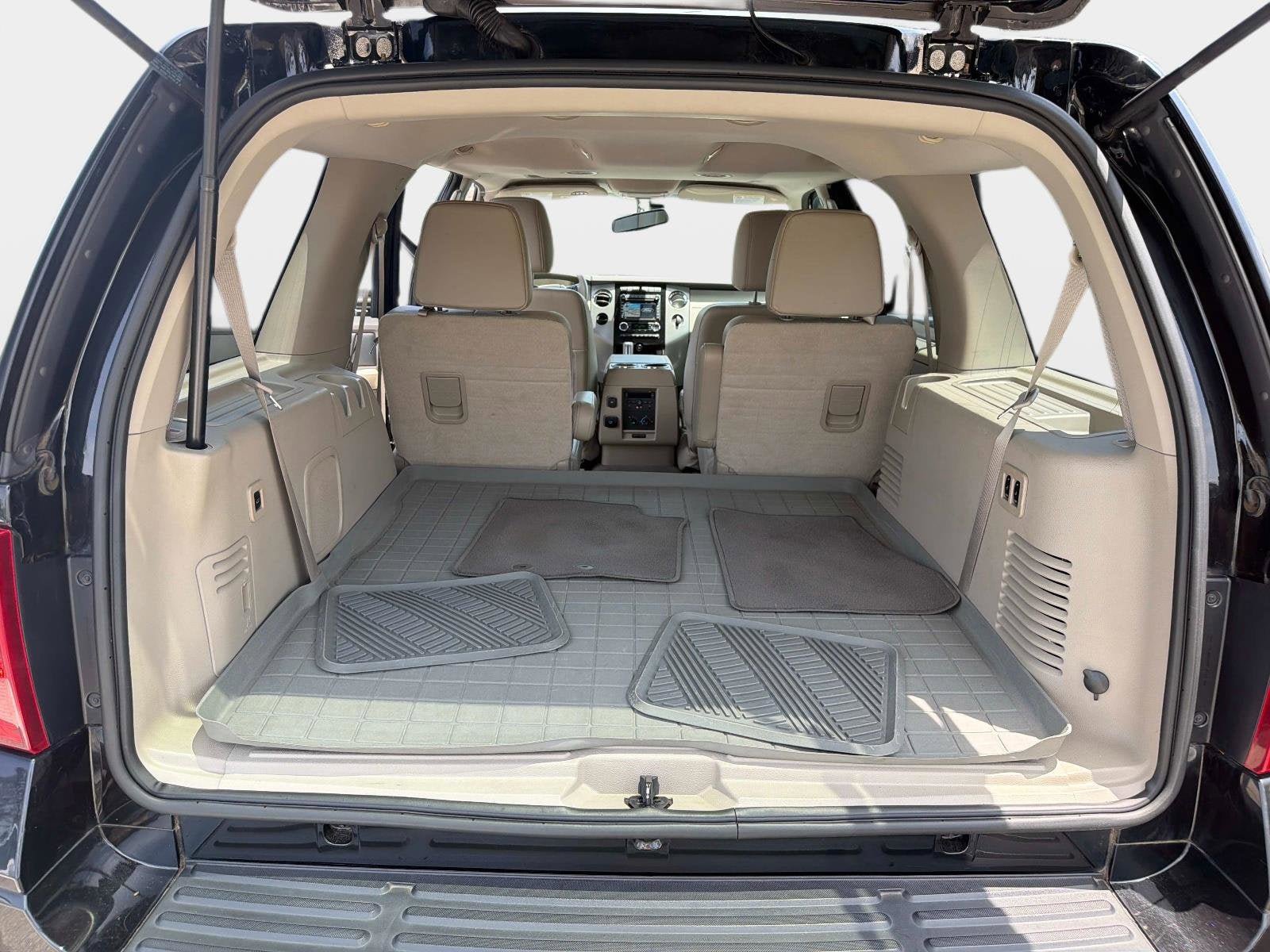Used 2014 Ford Expedition Limited w/ Equipment Group 301A RWD image 11