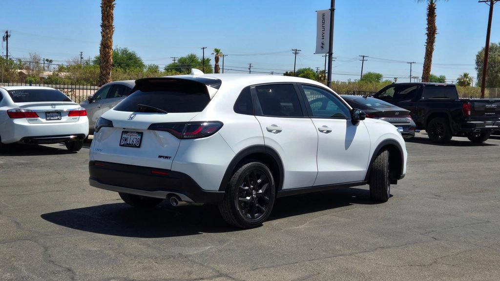 Used 2024 Honda HR-V Sport image 4