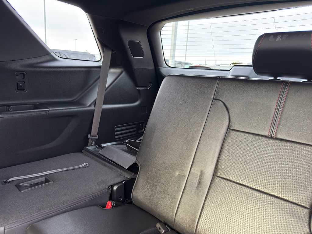 Used 2023 Chevrolet Traverse RS w/ LPO, Floor Liner Package image 36