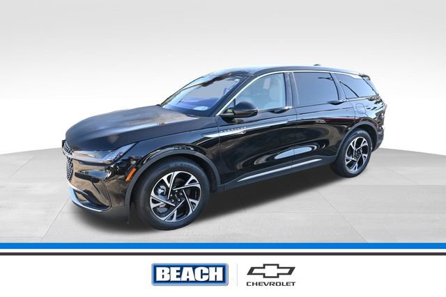 Used 2025 Lincoln Nautilus Premier image 1