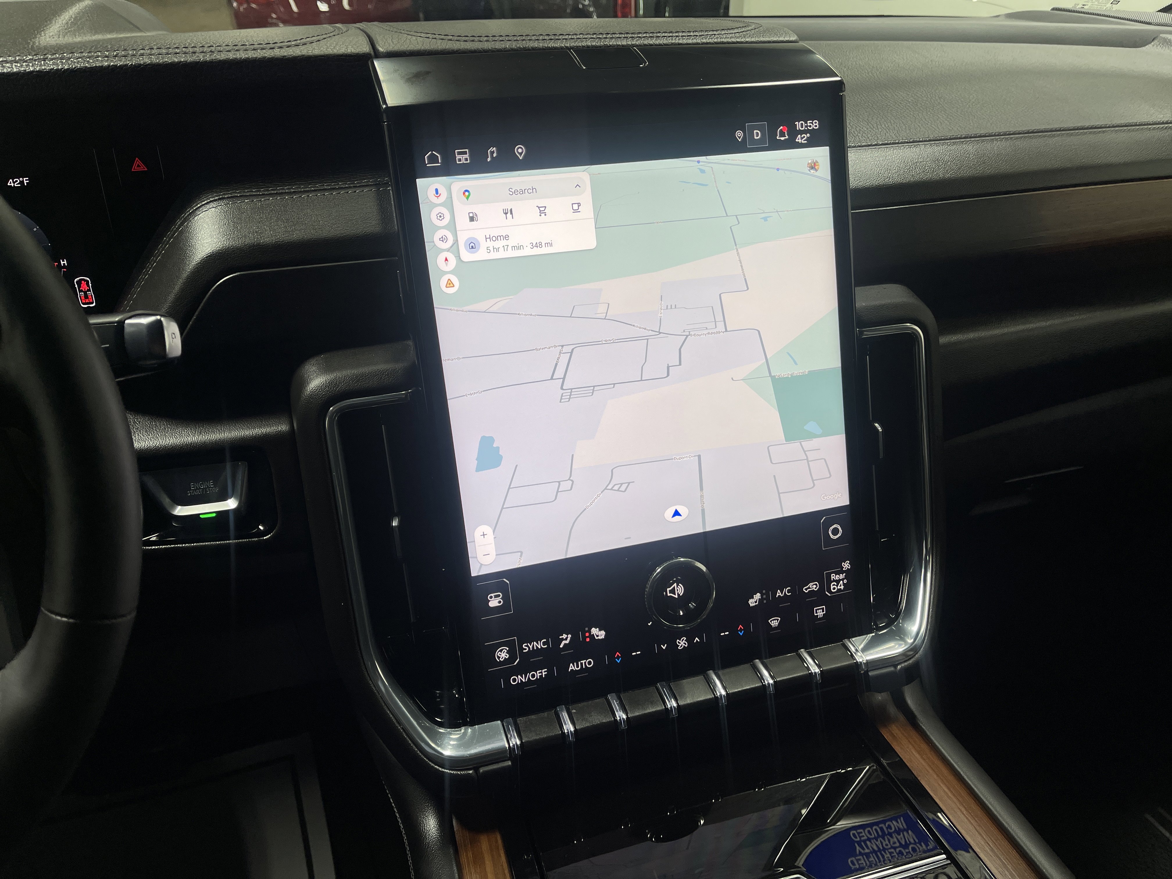 Used 2025 GMC Yukon XL Denali image 30