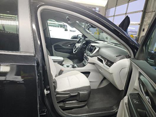 Used 2024 GMC Terrain SLE image 4