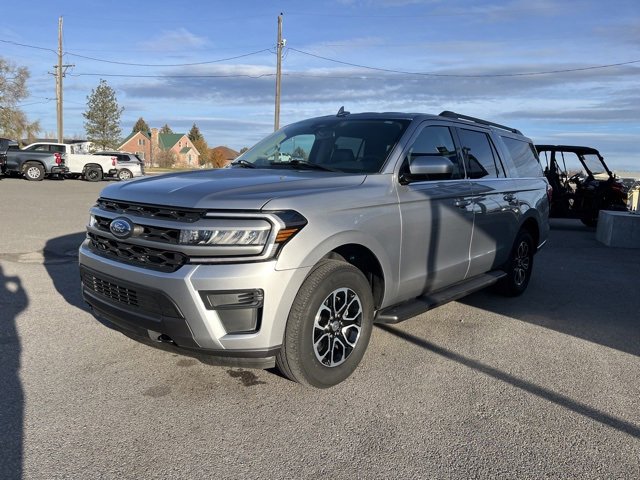 Used 2023 Ford Expedition Max XLT image 4