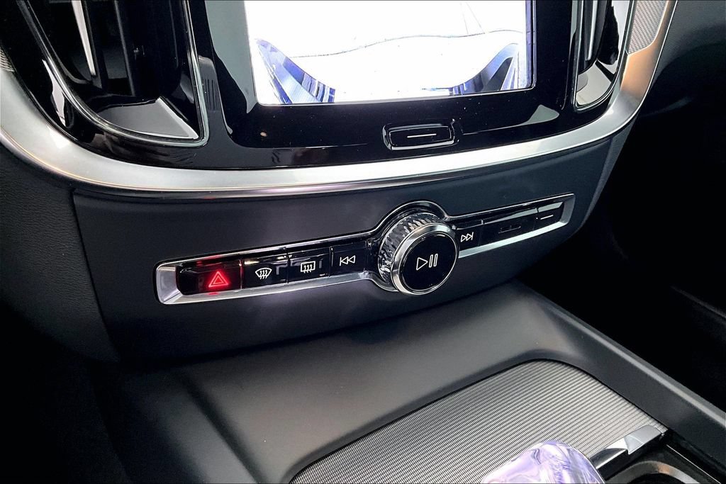 Used 2024 Volvo S60 B5 Plus w/ Climate Package FWD image 30