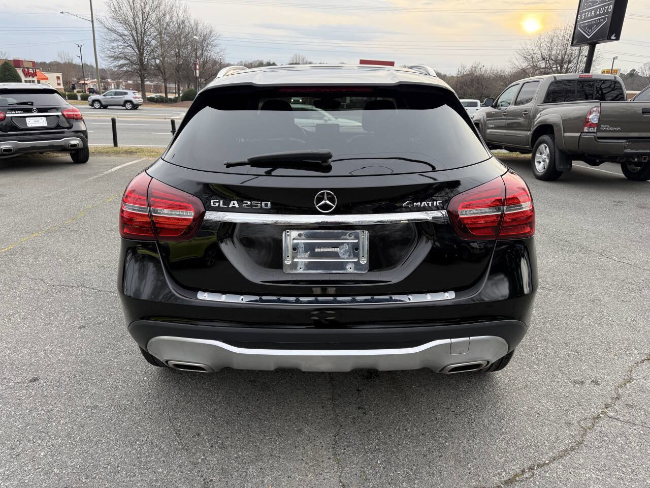 Used 2020 Mercedes-Benz GLA 250 4MATIC image 6