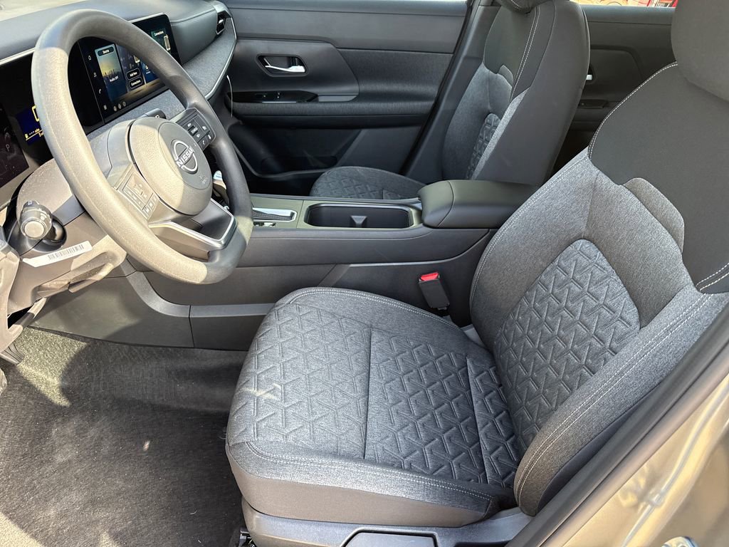 New 2026 Nissan Kicks SV w/ SV Premium Package image 18