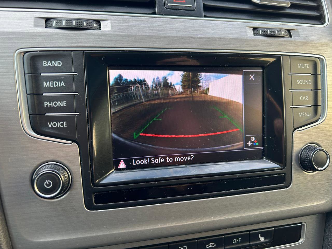 Used 2015 Volkswagen Golf TDI SE image 18