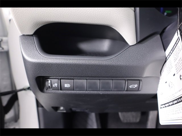 Used 2025 Toyota RAV4 XLE w/ Convenience Package image 24