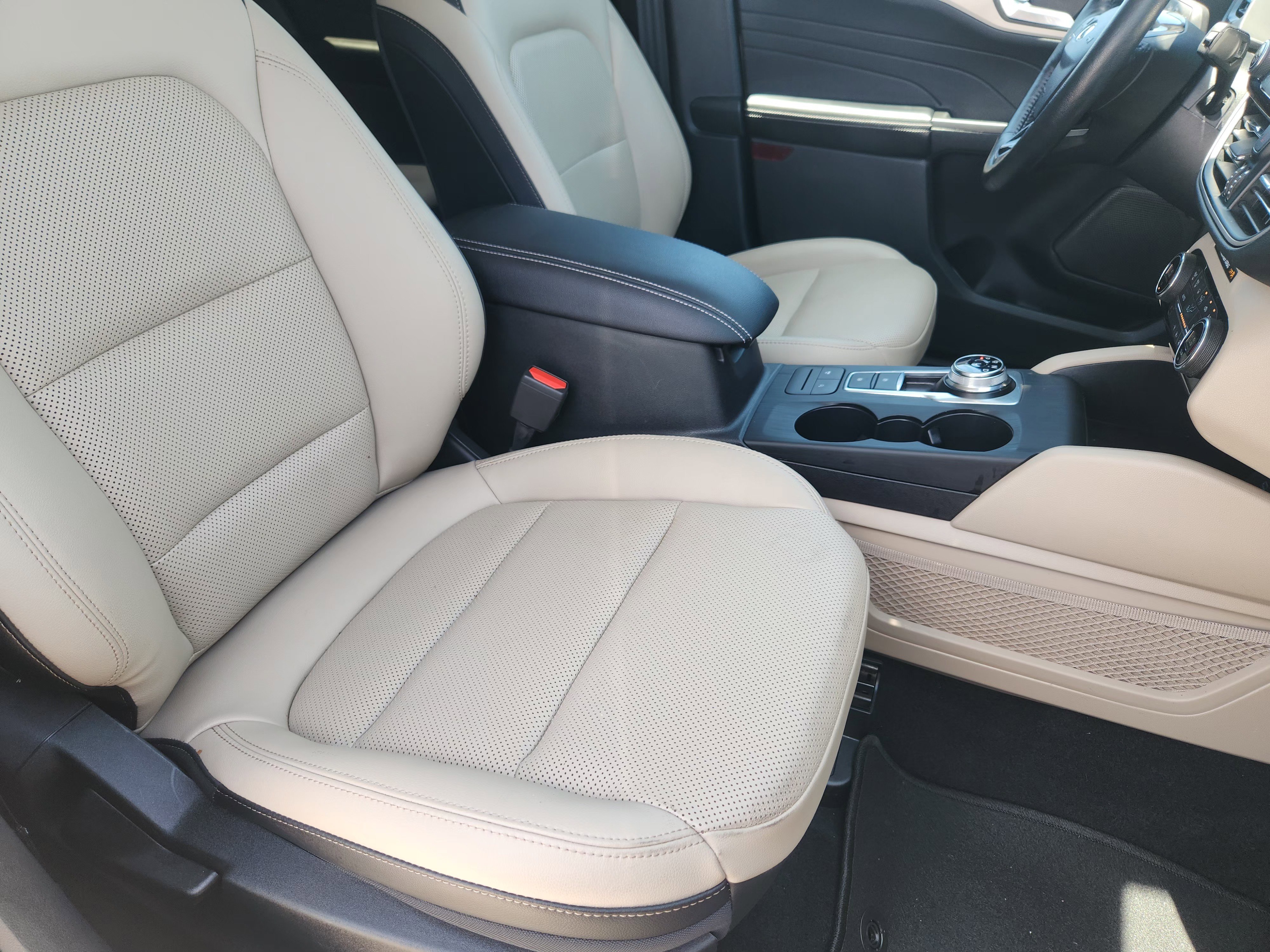 Used 2021 Ford Escape SEL FWD image 14