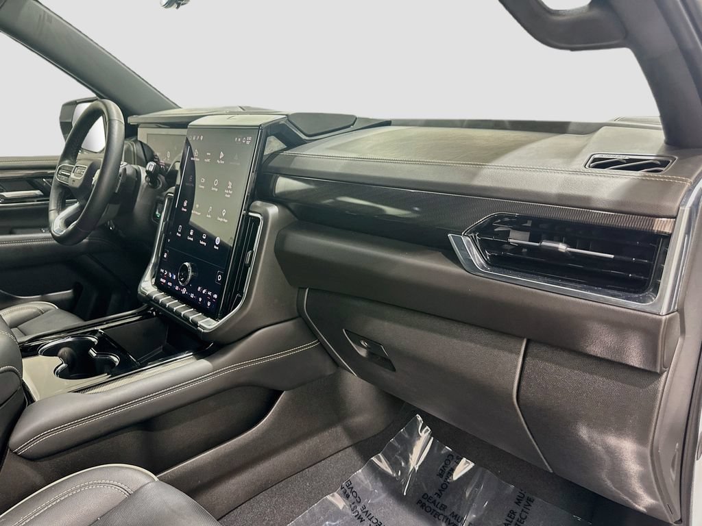 Used 2025 GMC Yukon XL Elevation w/ Technology Package RWD image 30