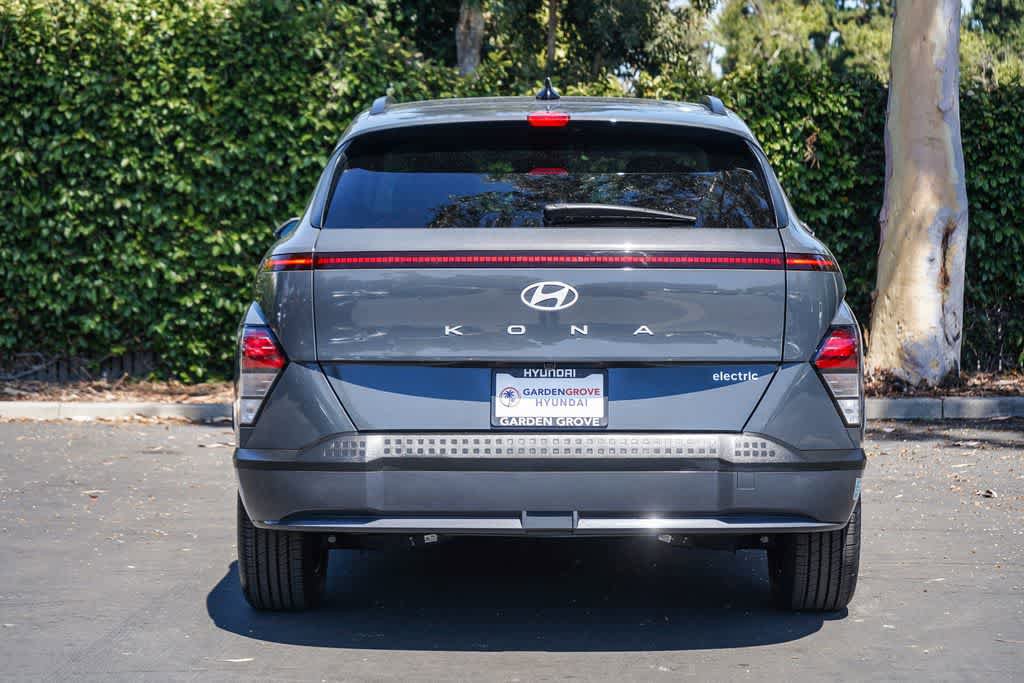 Certified 2024 Hyundai Kona SEL FWD image 5