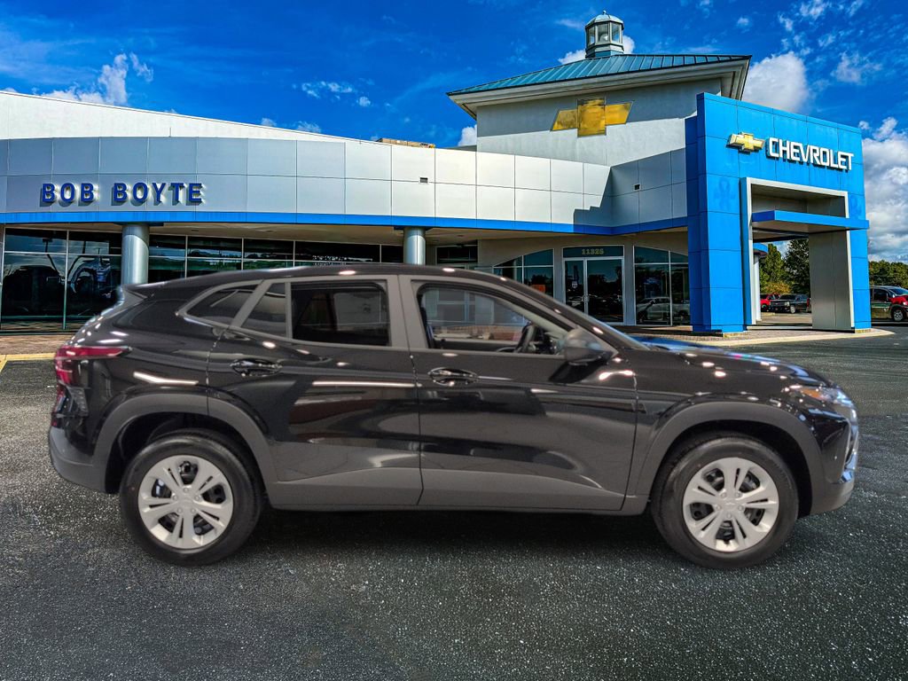 New 2026 Chevrolet Trax LS w/ Driver Confidence Package image 6