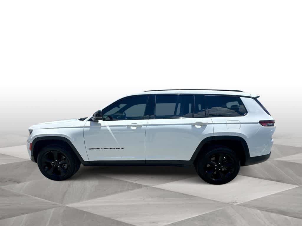 Used 2024 Jeep Grand Cherokee L Altitude RWD image 5