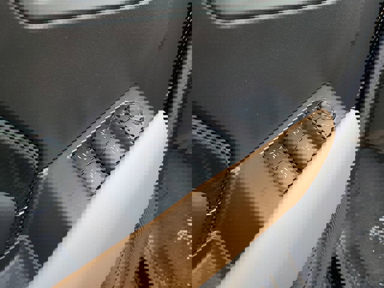 New 2025 GMC Canyon AT4 w/ Nightfall Edition image 60