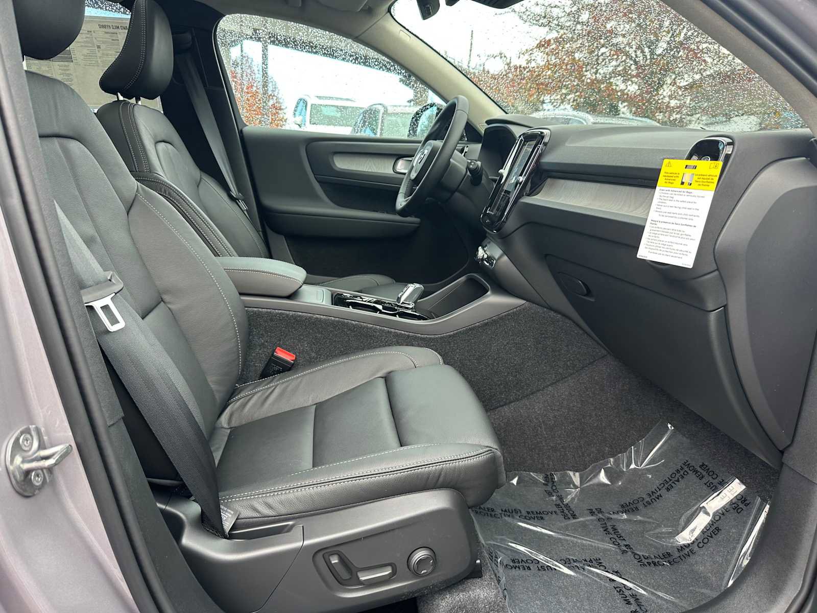 New 2026 Volvo XC40 B5 Plus w/ Climate Package image 10