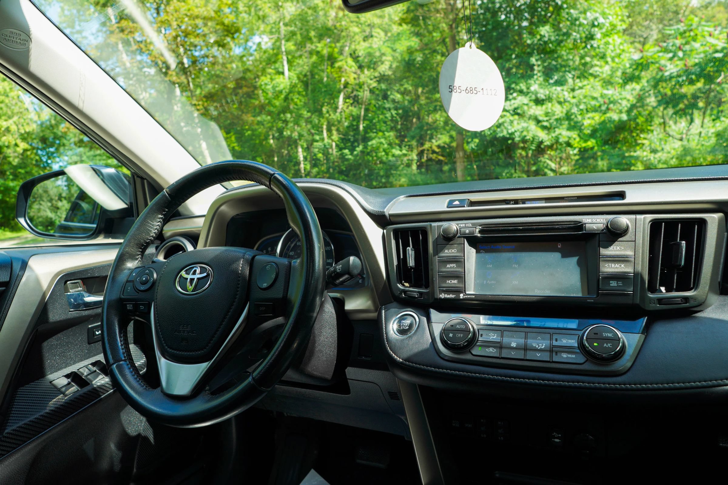 Used 2015 Toyota RAV4 Limited AWD/4WD image 15