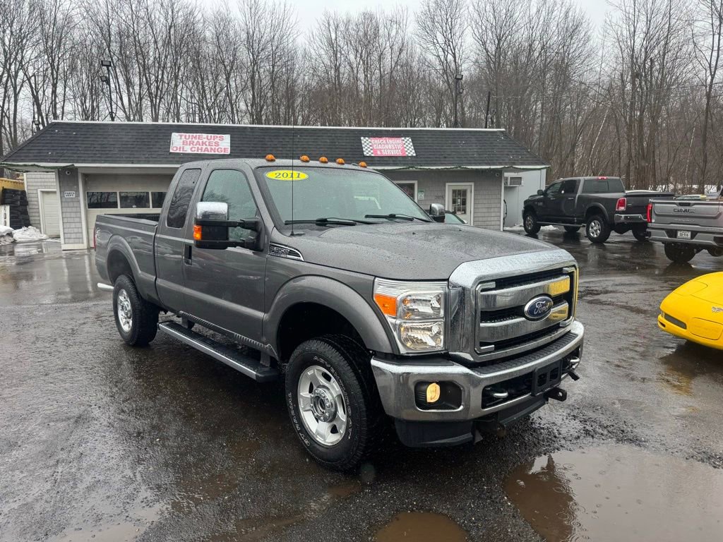Used 2011 Ford F350 XLT w/ XLT Premium Pkg image 3