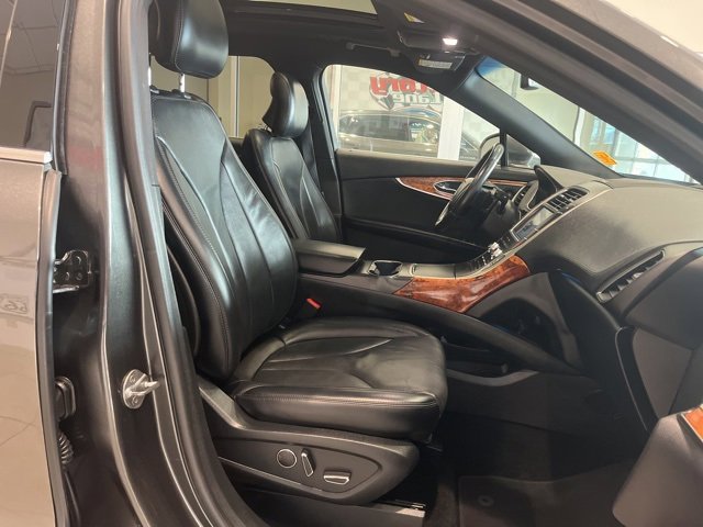 Used 2019 Lincoln Nautilus Reserve image 24