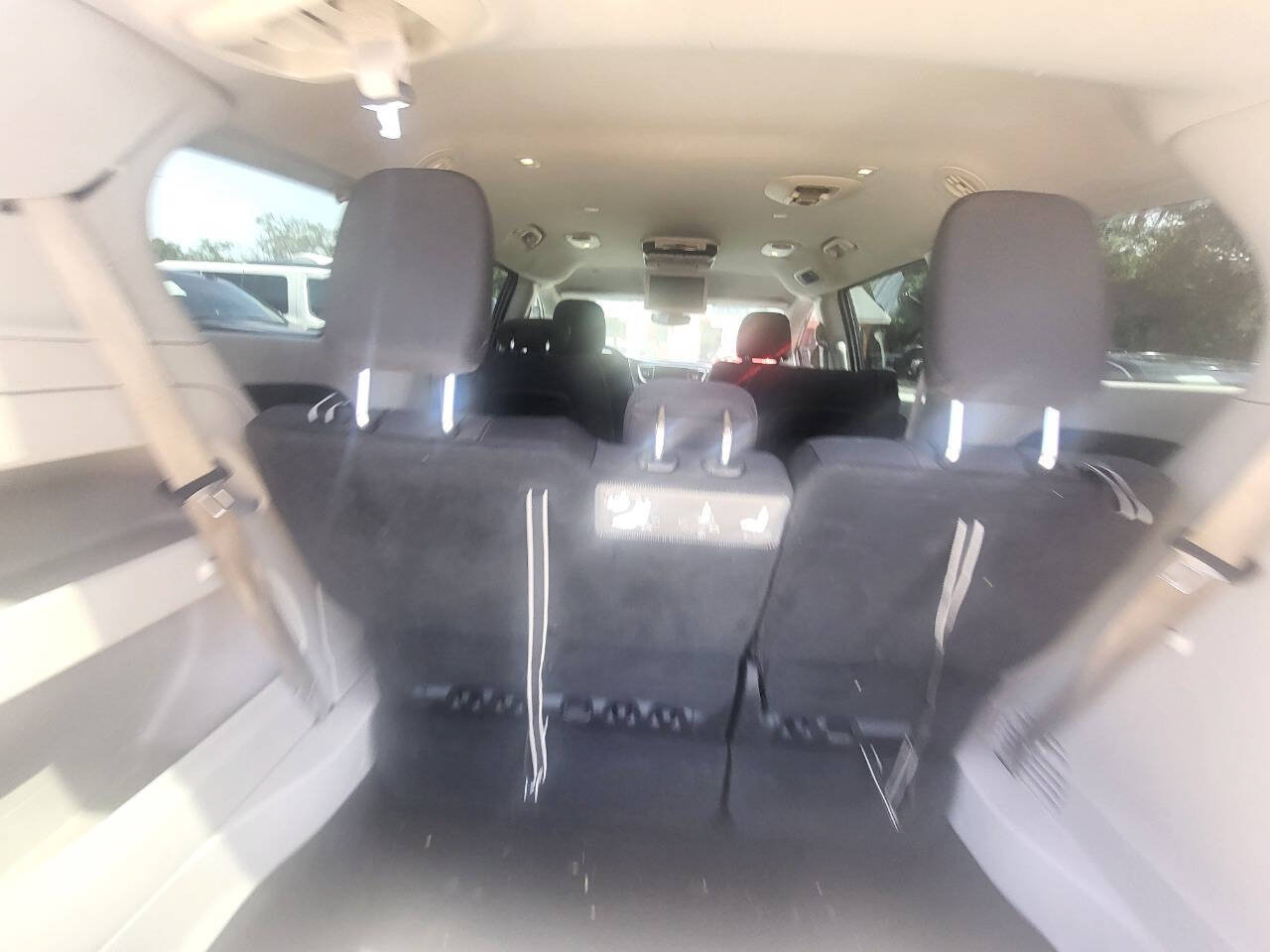 Used 2017 Chrysler Pacifica Touring w/ Tire & Wheel Group FWD image 36