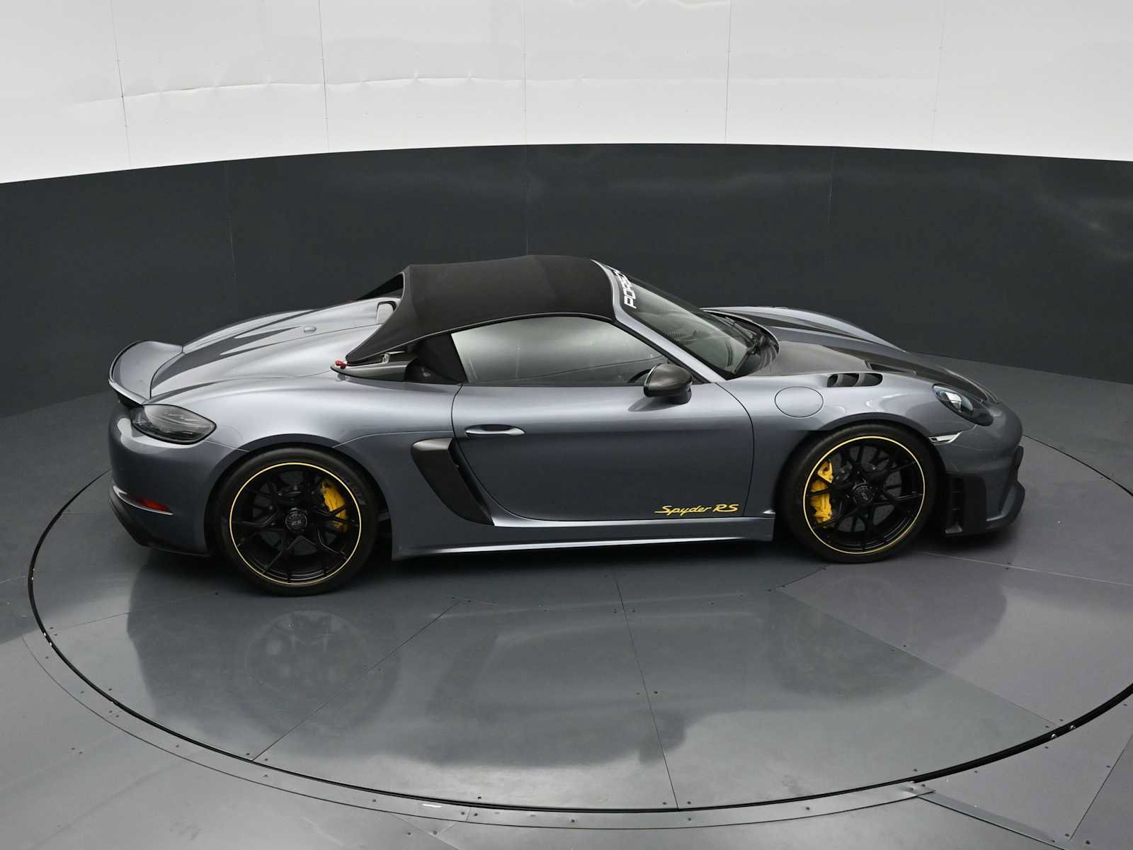 Certified 2025 Porsche 718 Boxster Spyder RS RWD image 33