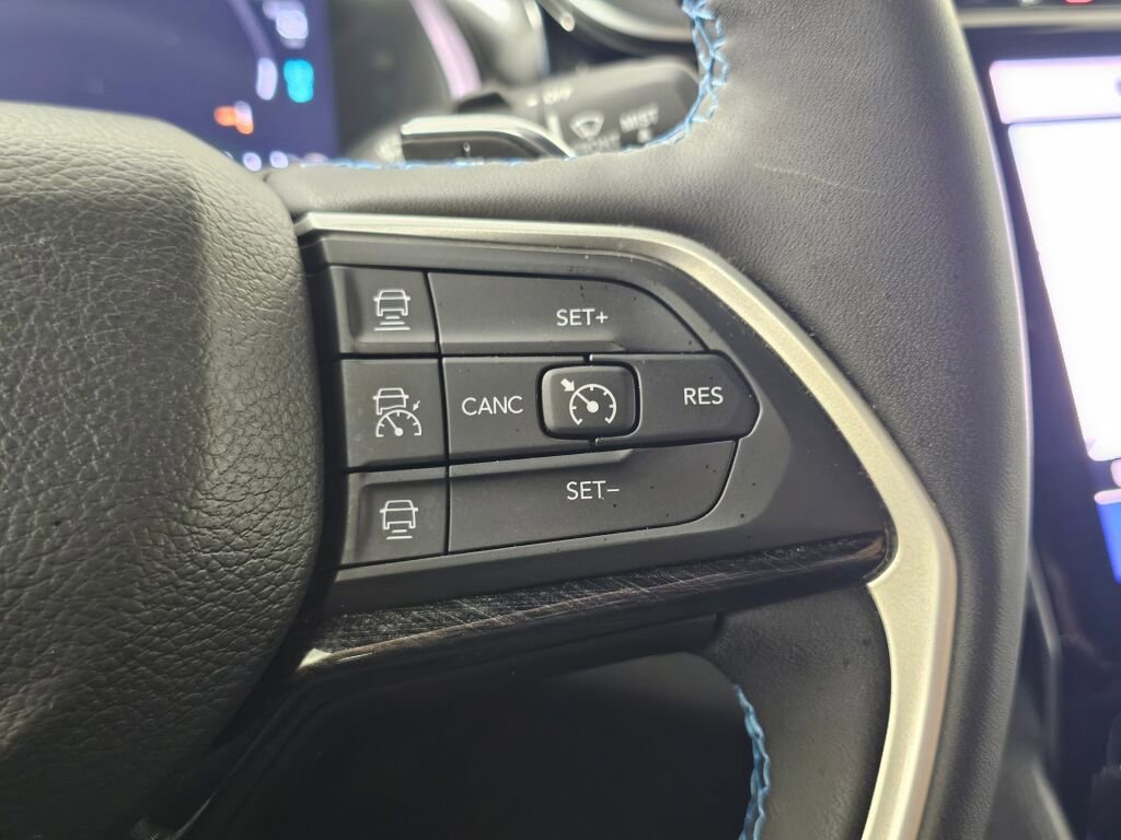 Used 2022 Jeep Grand Cherokee Trailhawk AWD/4WD image 22