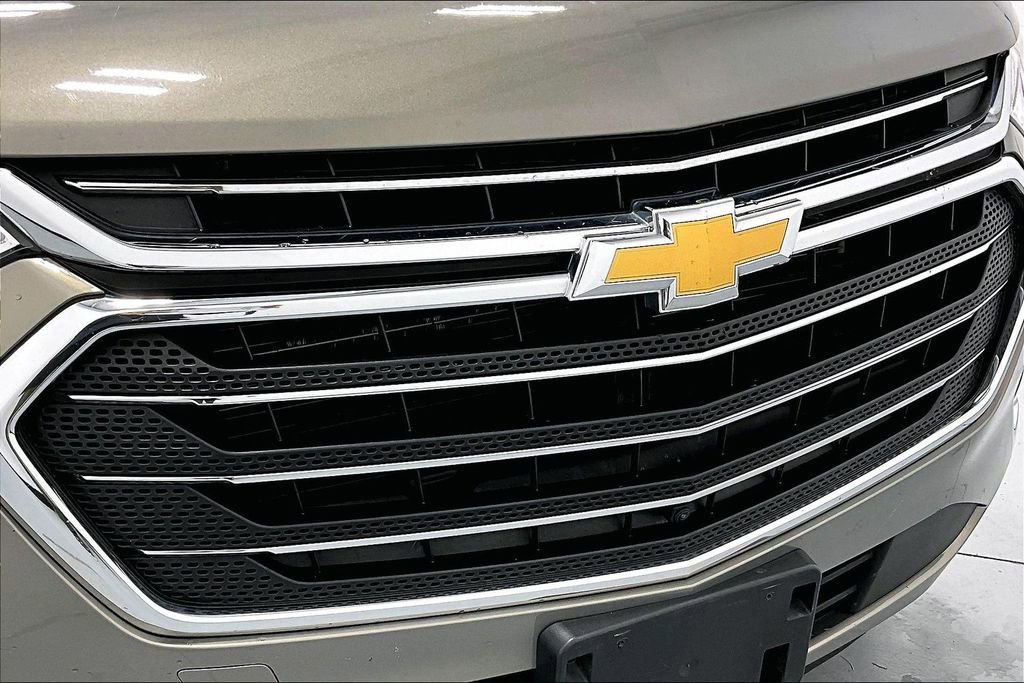 Used 2018 Chevrolet Traverse Premier w/ Driver Confidence II Package FWD image 36