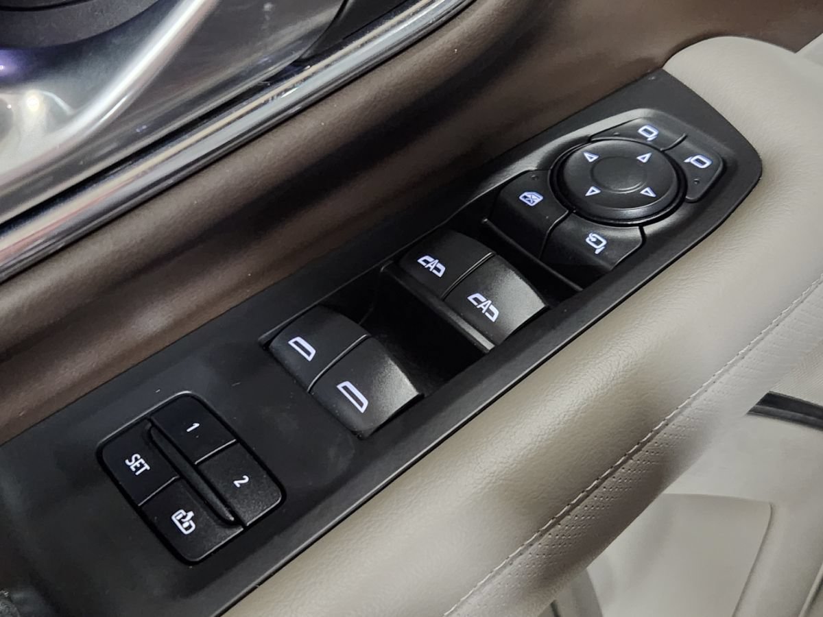 Used 2022 GMC Yukon SLT w/ SLT Premium Package RWD image 43