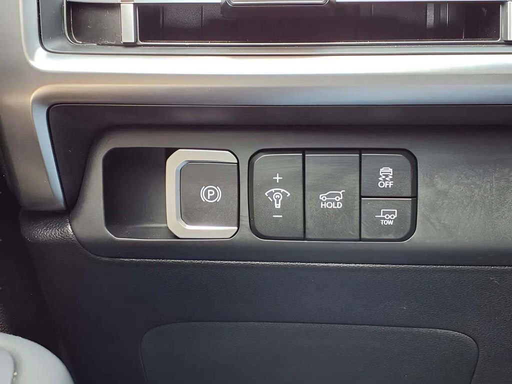 Used 2024 Hyundai Santa Fe XRT AWD/4WD image 12