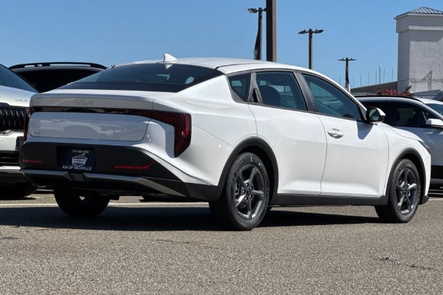 New 2026 Kia K4 FWD image 5