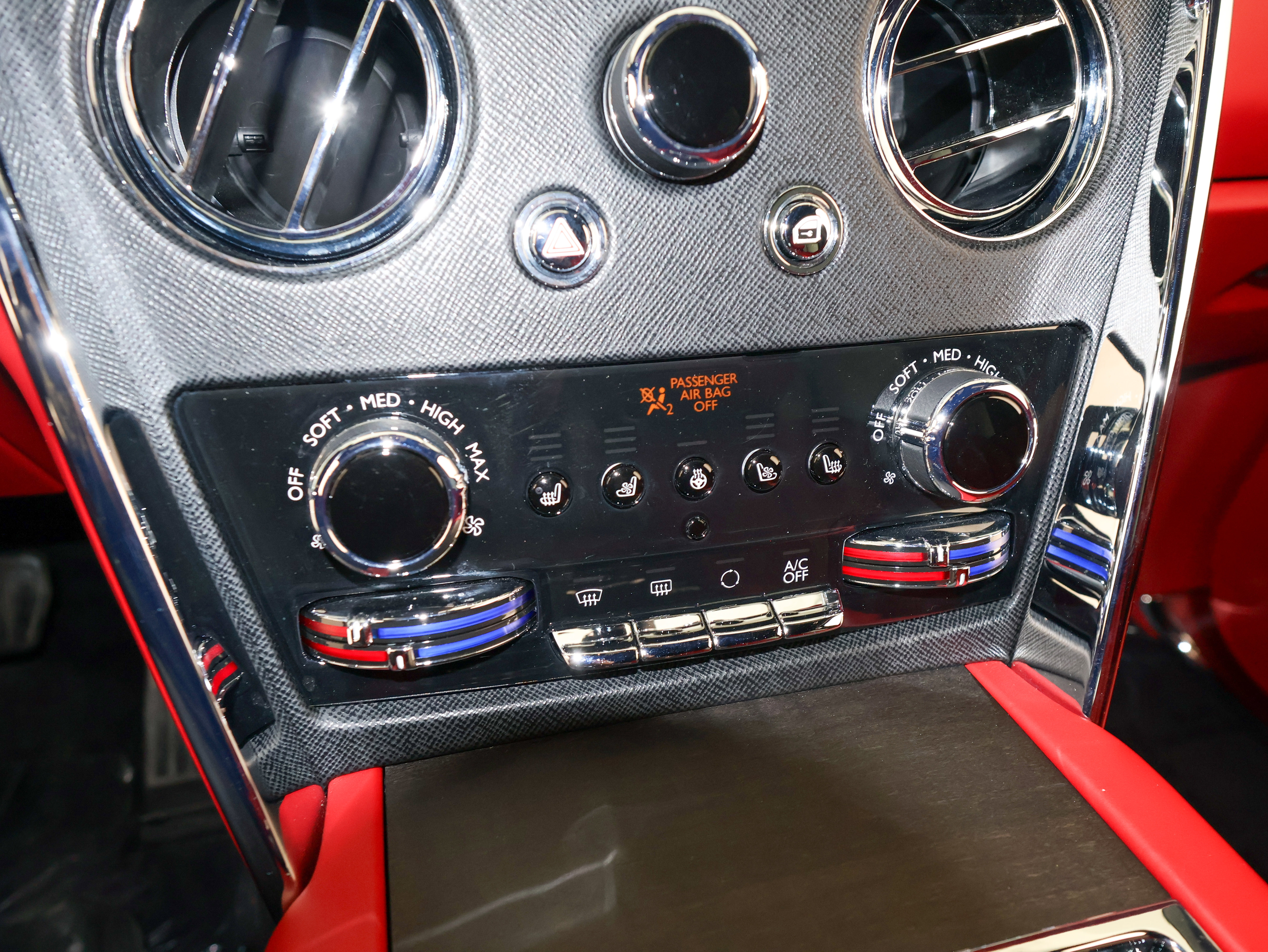 Used 2023 Rolls-Royce Cullinan image 40