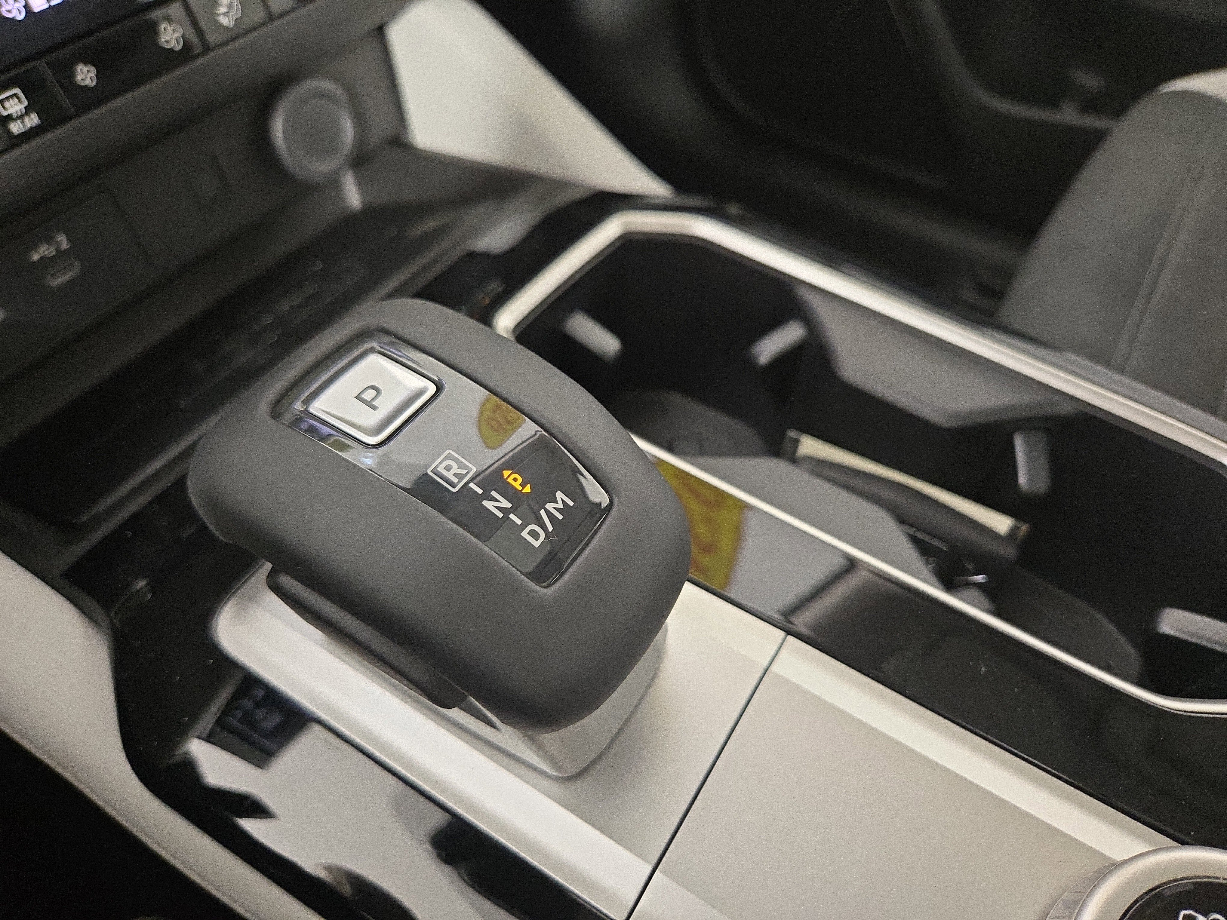 New 2026 Mitsubishi Outlander SE image 24