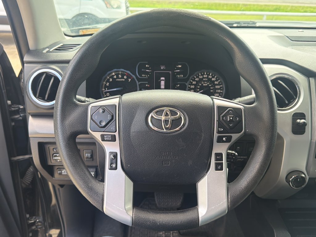 Used 2019 Toyota Tundra SR5 w/ Convenience Package AWD/4WD image 18
