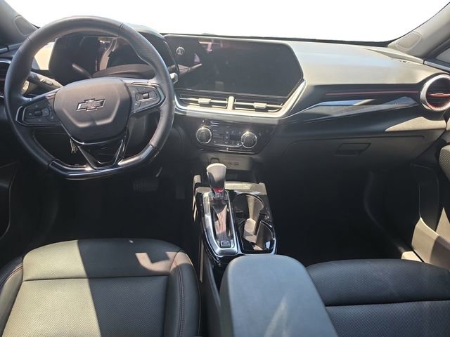 Used 2024 Chevrolet Trax RS w/ Sunroof Package FWD image 10
