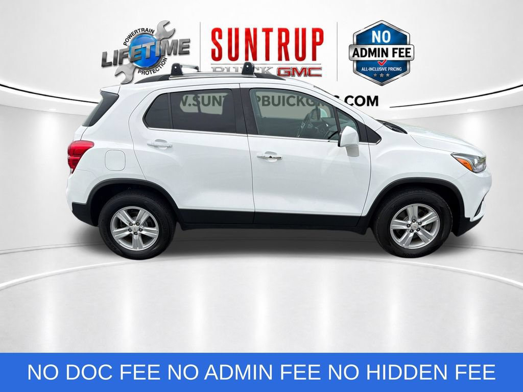 Used 2017 Chevrolet Trax LT w/ LT Convenience Package AWD/4WD image 7