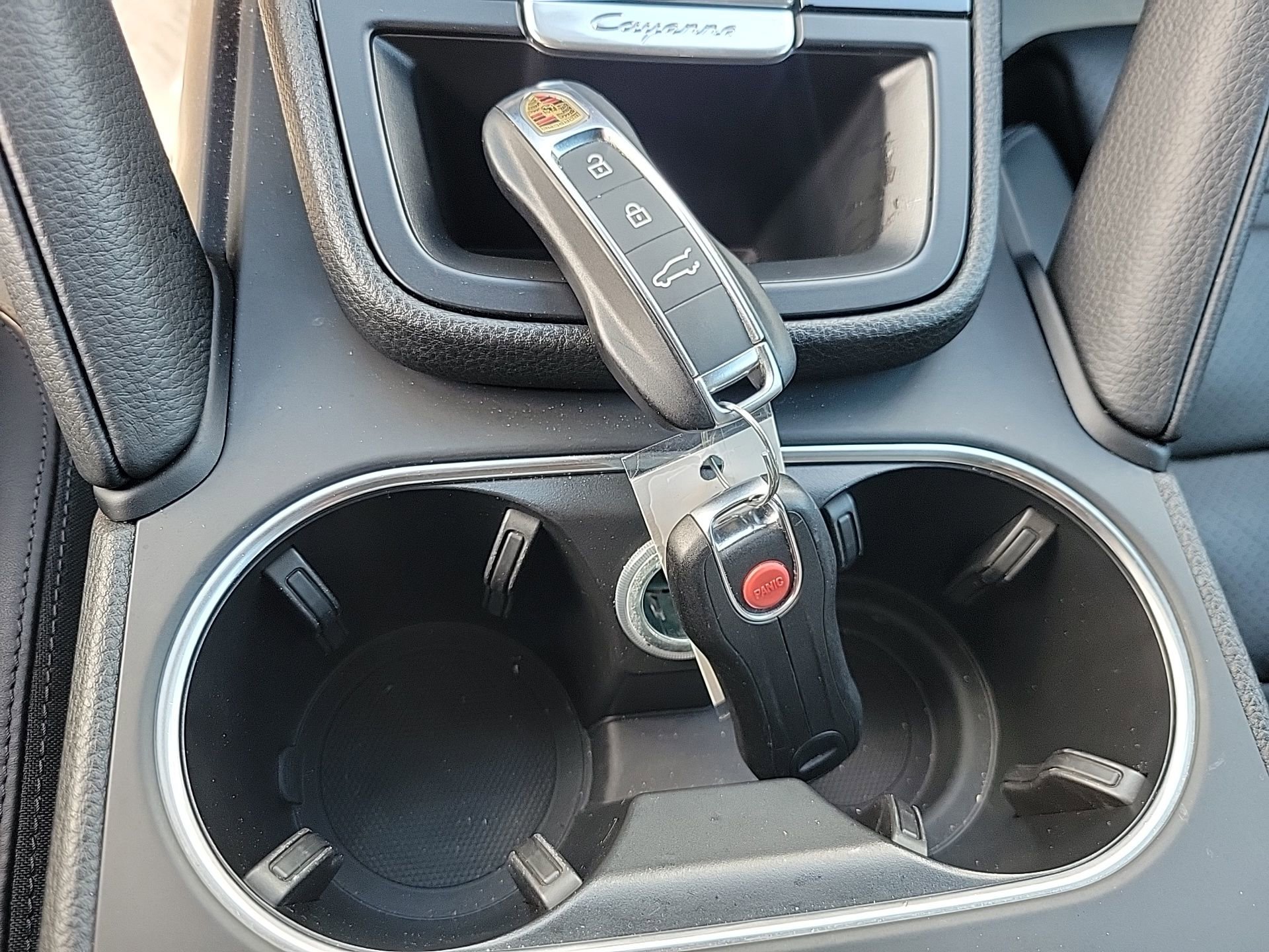 Used 2022 Porsche Cayenne image 34