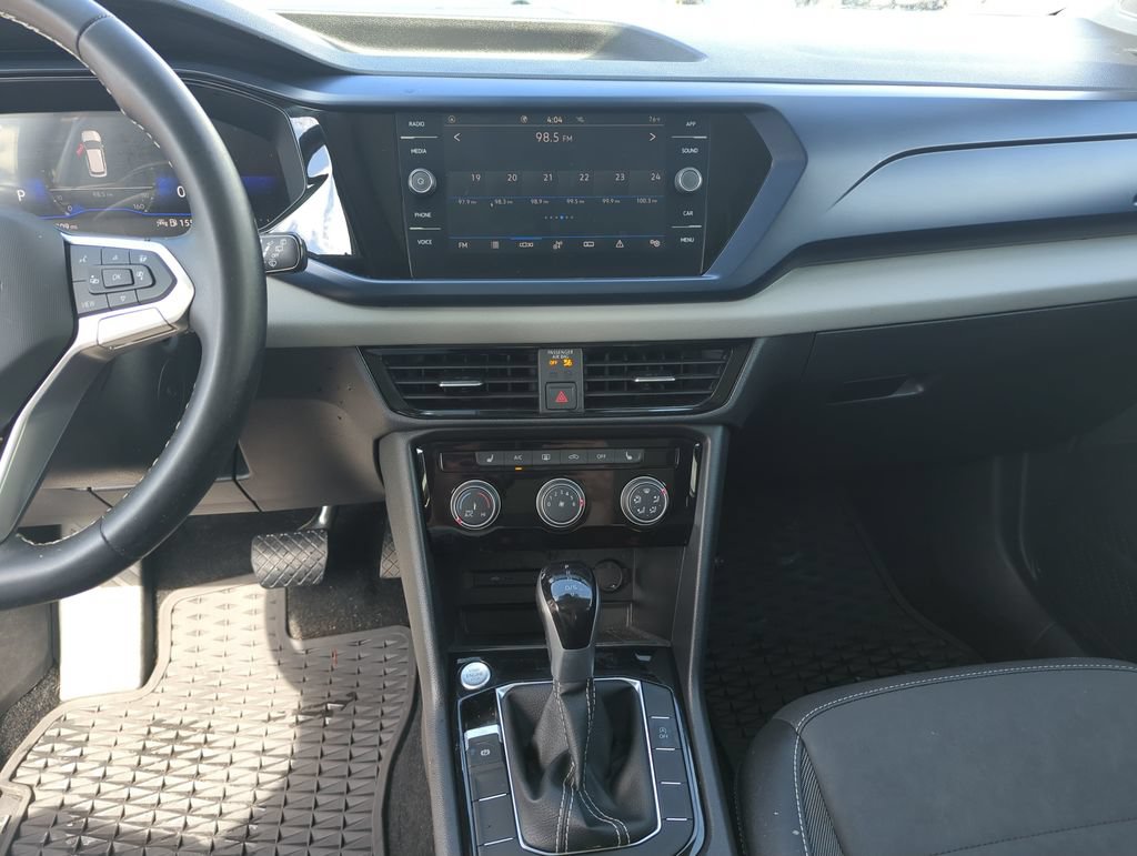Certified 2023 Volkswagen Taos SE w/ Panoramic Sunroof Package FWD image 25