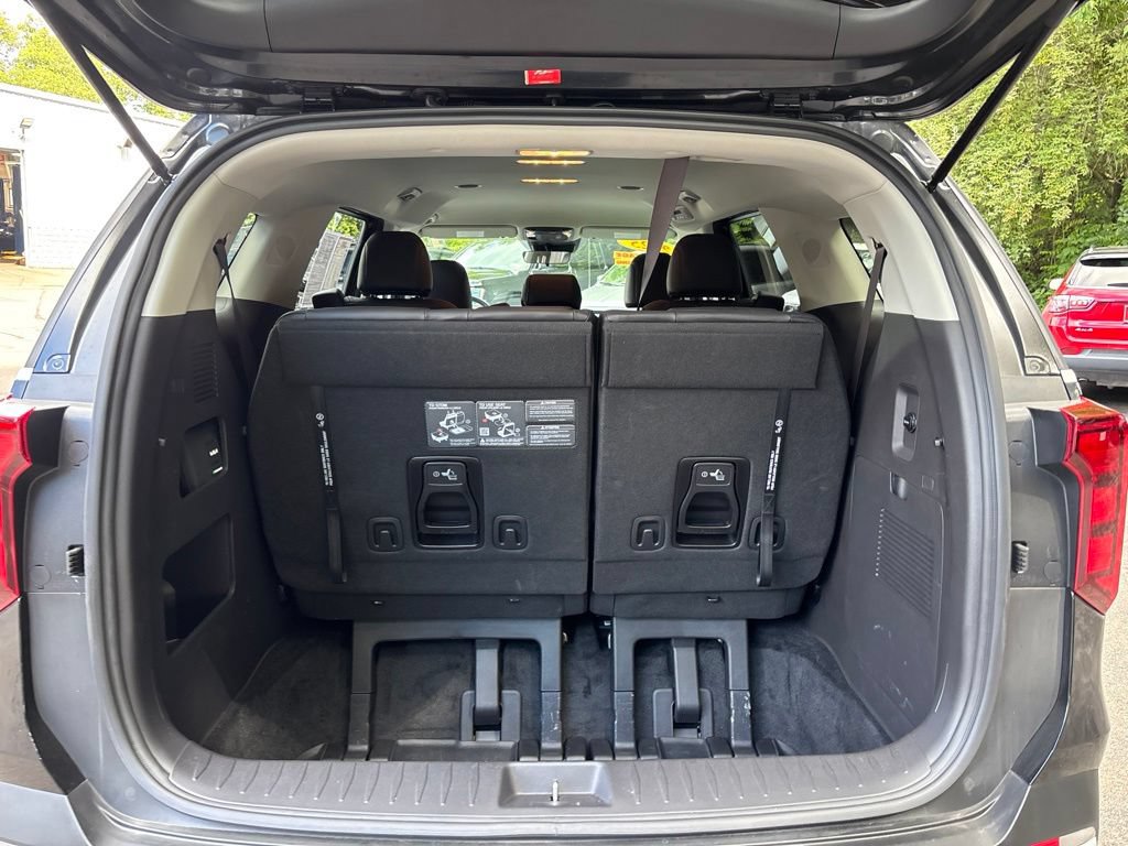 Used 2025 Kia Carnival FWD image 10